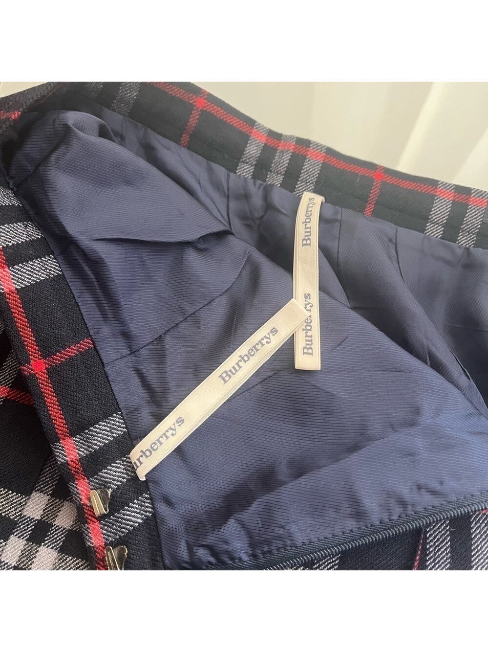 BURBERRYS JAPAN VINTAGE PLEATED BLUE SKIRT - Picture 5 of 11